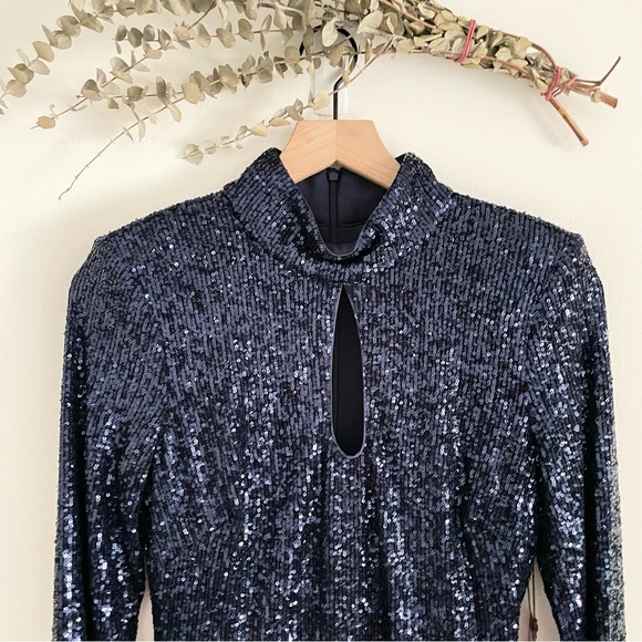 VINCE CAMUTO Long Sleeve Stand Neck Keyhole Sheath in Navy Blue Sequin Size 6 - Picture 11 of 14